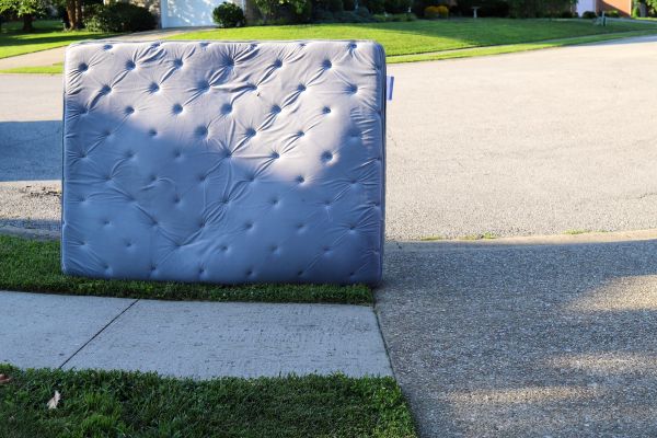 Mattress Removal Service in Benton