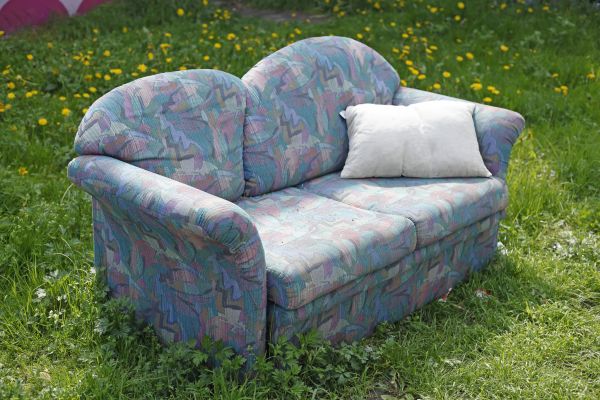 Couch Disposal in Benton